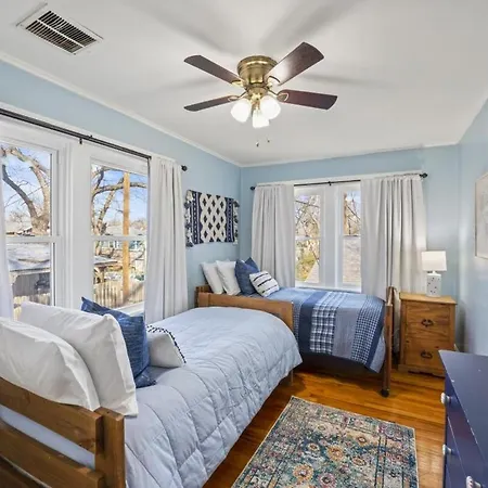 Guest House 2 Mi From Downtown Fort Worth